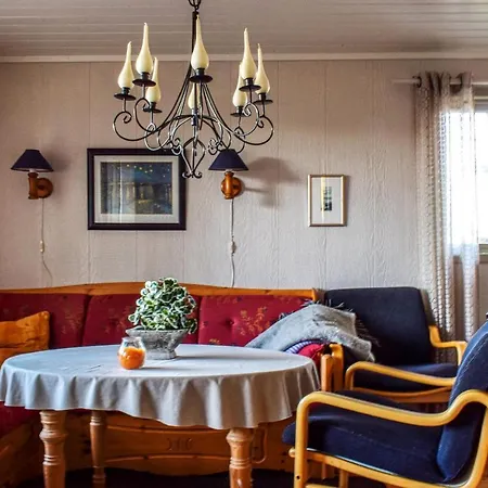 3 Bedroom Lovely In Helvik *