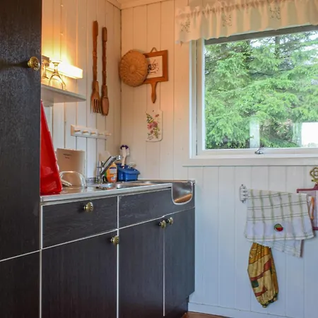 3 Bedroom Lovely In Helvik * Egersund